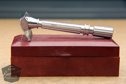 Gem 1930's Micromatic Single Edge Razor in Art Deco Case / Maroon