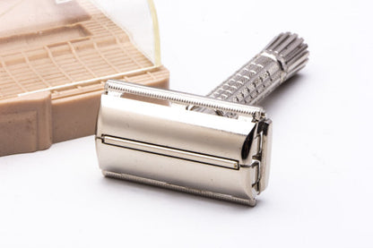 1960 F1 Gillette Flare Tip Super Speed Safety Razor Set