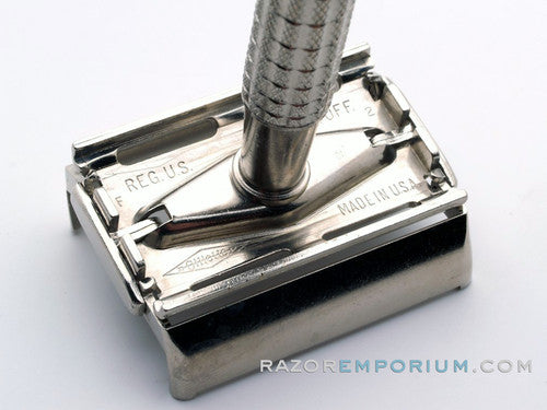 1960 F2 Flair Tip Super Speed DE Safety Razor Set Nickel w/ White Case & Blade Bank