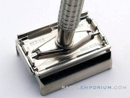 1960 F2 Flair Tip Super Speed DE Safety Razor Set Nickel w/ White Case & Blade Bank