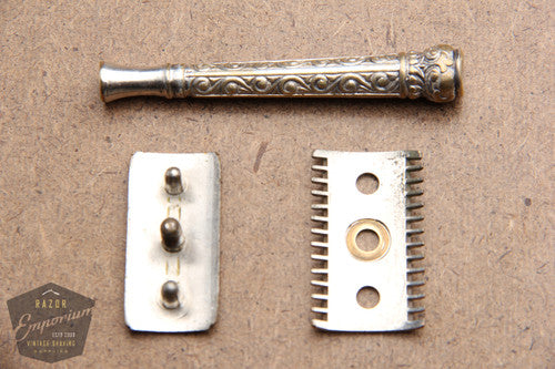 Gillette 1918 Basketweave Pocket Edition - Old Type Spiral (DE) Razor Travel Set