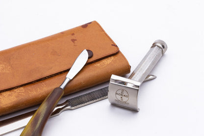1970's Dorko Mustache & Eyebrow DE Safety Razor Travel Set