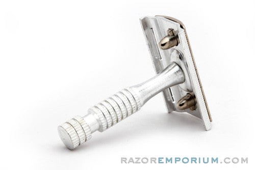 1960s English Travel Double Edge Safety Razor Set