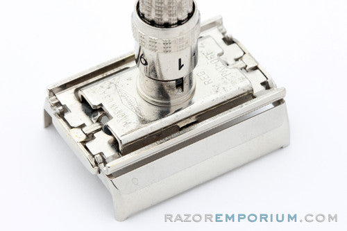 1965 Gillette Slim Adjustable TTO DE Safety Razor K4