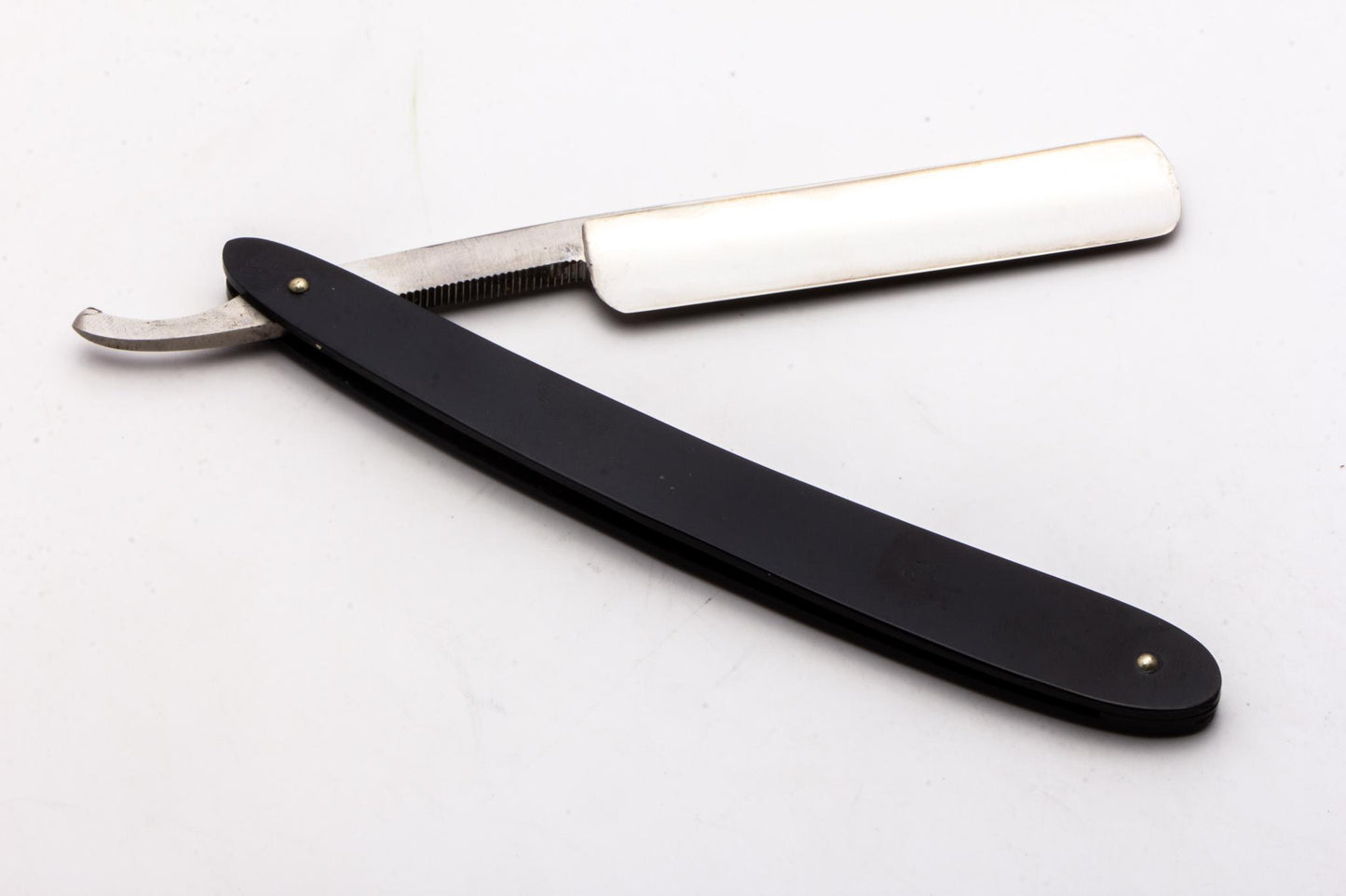 5/8" Vintage Restored Geneva Cutlery Co. Straight Razor With Coffin