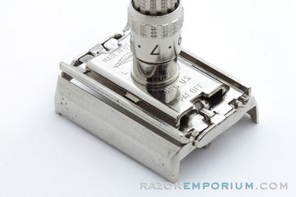 1966 Gillette Slim Adjustable DE Safety Razor L1 Good