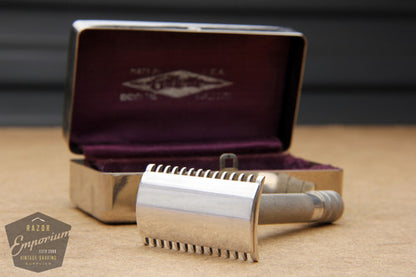 Gillette 1920 Single Ring Old Type Set in Metal Case w/ Blade Banks