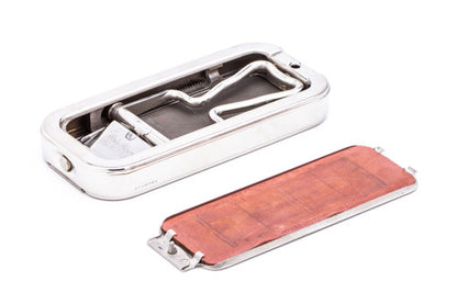 Vintage 1940s " The Whetter" Rolls Razor Set | Original Condition