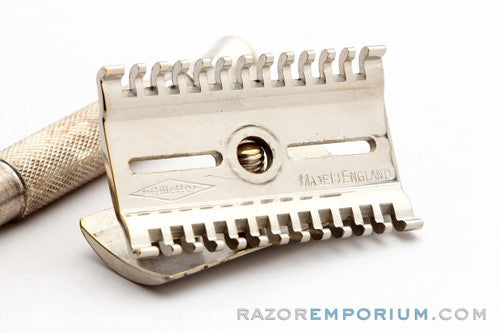 1940's Gillette Long Comb NEW Double Edge Safety Razor - Made in England