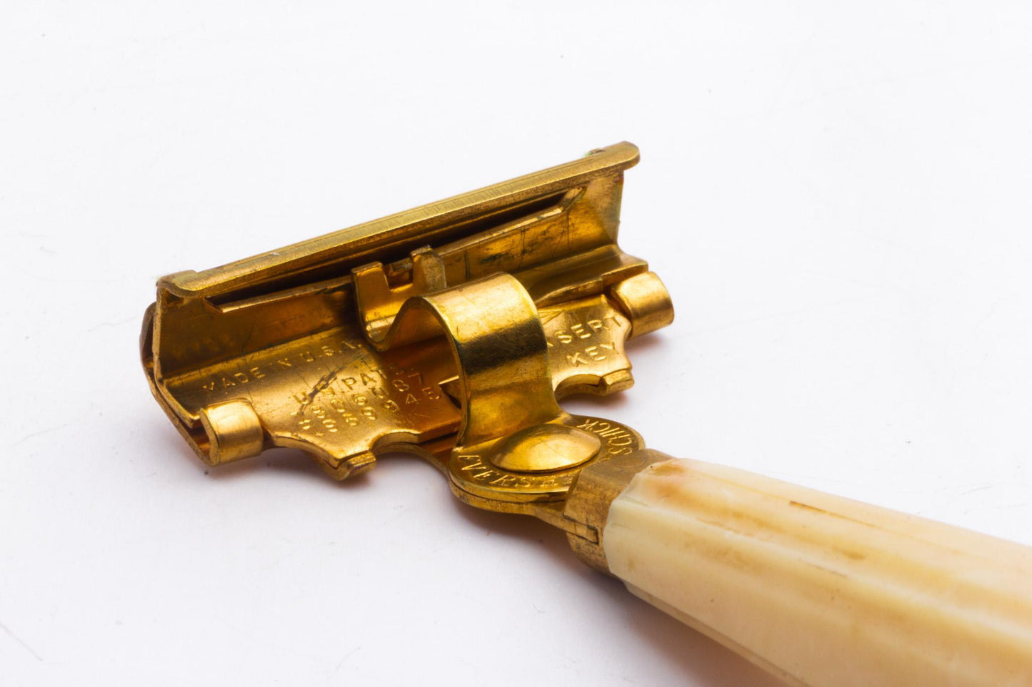 1950's Eversharp Schick GoldSingle Edge Razor Set | Original Condition