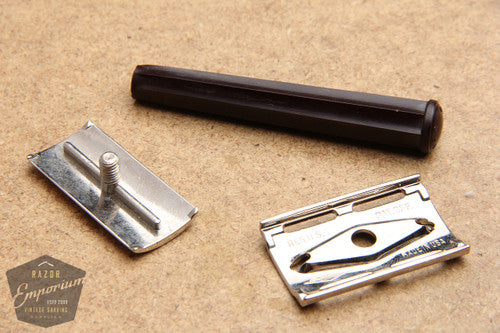 Gillette 1944 WWII Era Bakelite Handle Tech DE Razor