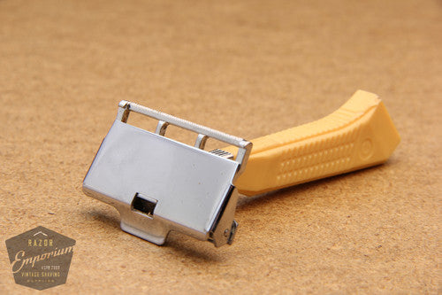 Gem 1940's G-Bar Single Edge Razor with Cream Handle