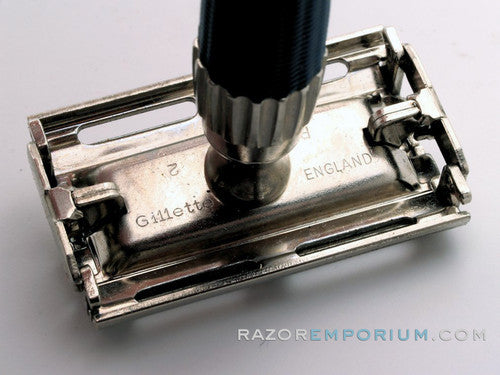 1971 R2 Gillette British Knack DE Safety Razor Travel Set w/ Leather Case