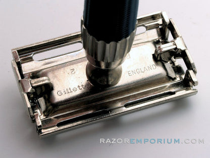 1971 R2 Gillette British Knack DE Safety Razor Travel Set w/ Leather Case