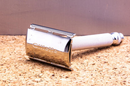 1967 L4 Gillette Ball End Tech Razor in Box | Original Condition