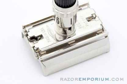 1969 Gillette Super Adjustable 109 Safety Razor O1