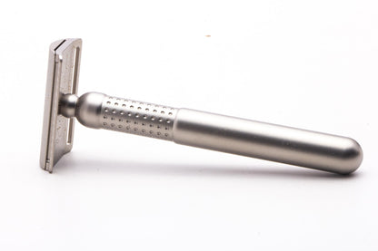 Tatara | Matte Masamune Nodachi Closed Comb Stainless Steel Double Edge Safety Razor