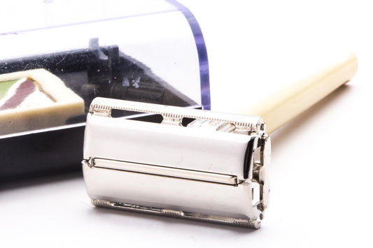 Astra 901 Double Edge Safety Razor Set | Original Condition