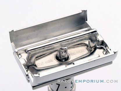 1970 P4 Gillette Super Adjustable 109 Safety Razor