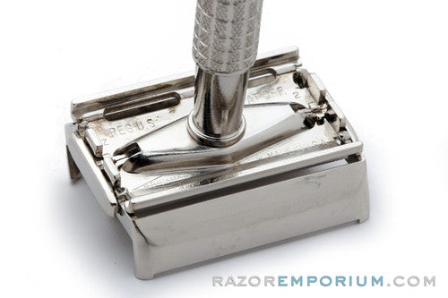 1954 Gillette Flare Tip Super Speed Safety Razor Z2 - Good