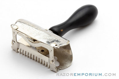 1900's The "Griffon" Awlrite Safety Razor Lather Catcher Safety Razor