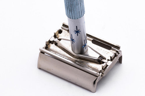 1968 Gillette Blue Star Lady Gillette DE Safety Razor N4