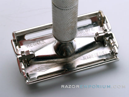 1940's Gillette Travel Super Speed Double Edge Razor w/ Case