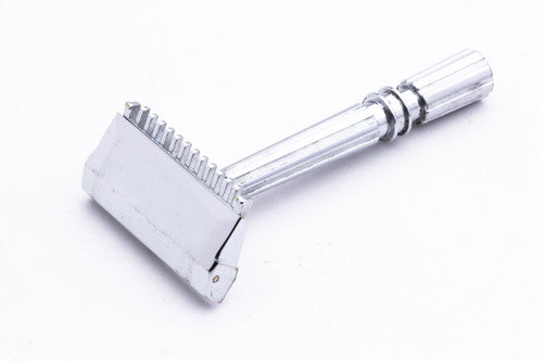 1940's Gem Micromatic SE Safety Razor w/ Cream Bakelite Case