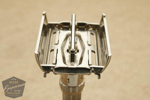 Gillette 1966 Slim Adjustable Safety Razor L2