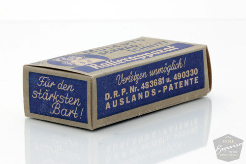 1940's Mulcuto Schrag-Schnitt Slant Razor with Original Packaging
