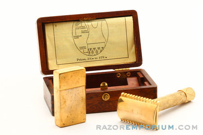 1921 Gillette Gold New Improved Richwood Safety Razor Set w/ Blade Bank and Instructions Made in England