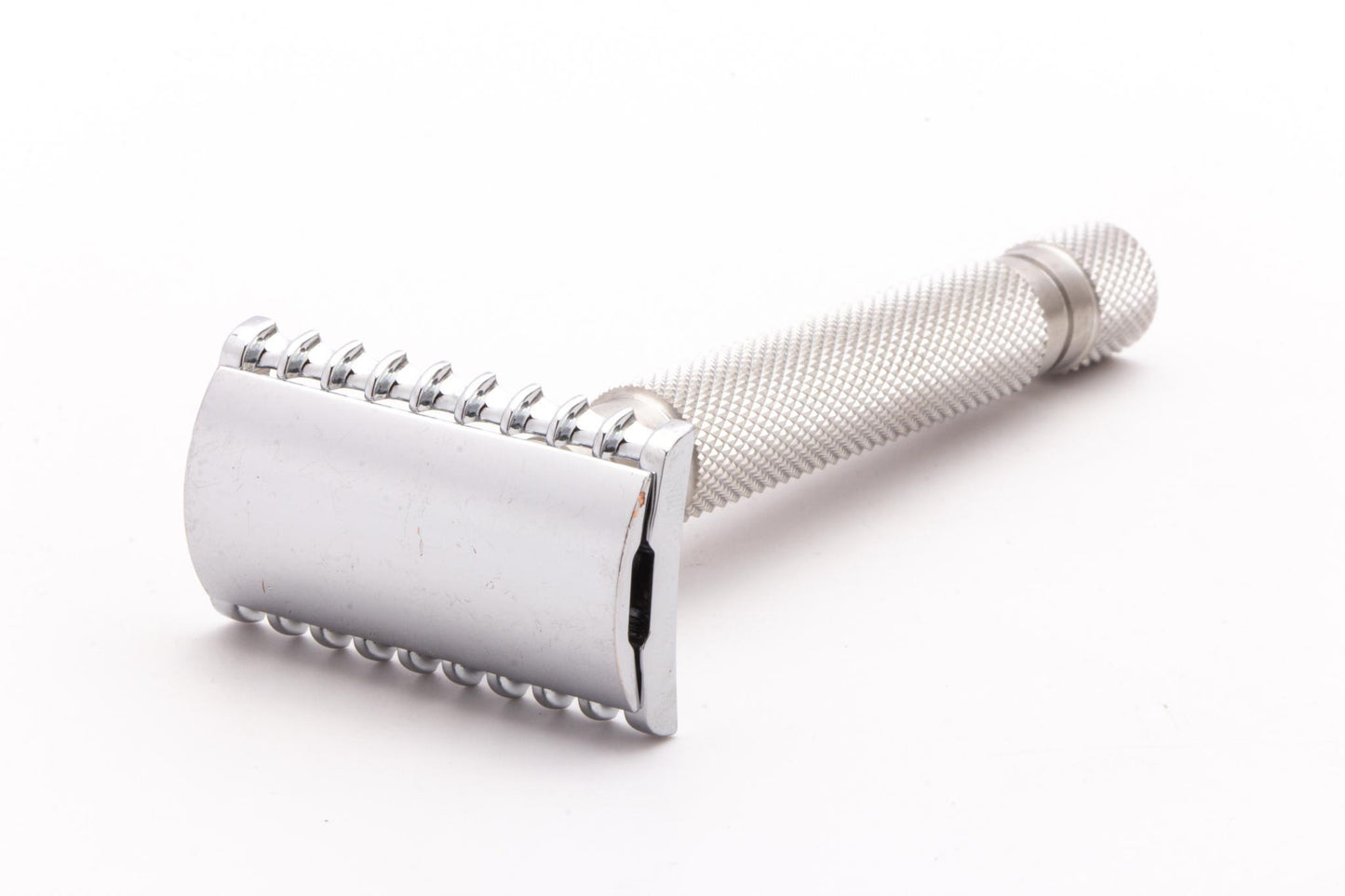 Maggards Razors | Slant Three Piece Double Edge Razor With Extra Open Comb Guard & Cap