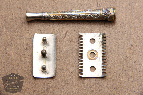Gillette 1918 Basketweave Pocket Edition - Old Type Spiral (DE) Razor Travel Set