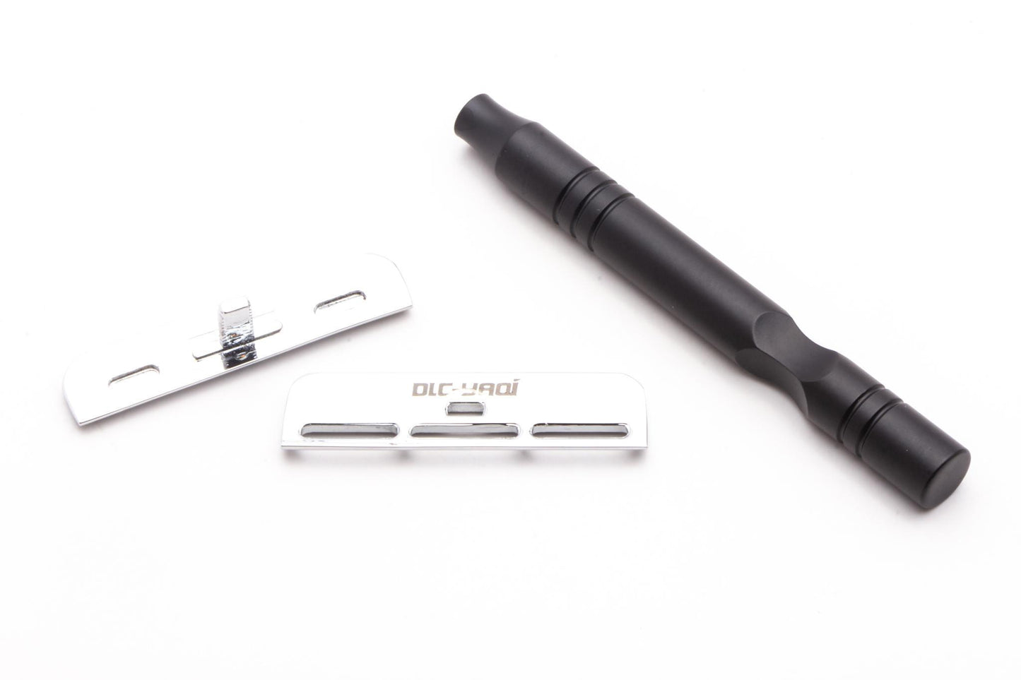 DLC-YAQI | Black & Chrome Single Edge Razor with Aluminum Handle