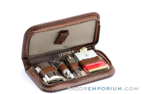 1966 Gillette Tech Travel DE Safety Razor Set L4