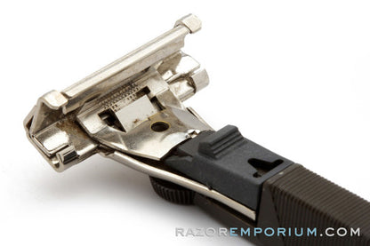 1960's Schick Adjustable Single Edge Injector Safety Razor - Excellent