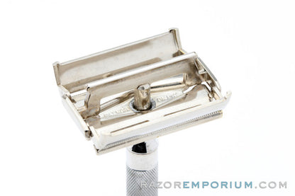 1952 Gillette Black Tip Super Speed Double Edge Razor X1