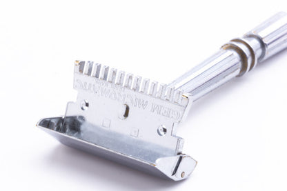 1930's Gem Micromatic Razor Single Edge in Maroon Case