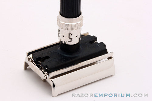 1979 Gillette Super Adjustable "Black Beauty" DE Safety Razor Z1