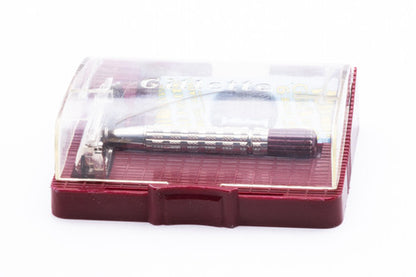 1957 Gillette Heavy Red Tip Double Edge Super Speed with Case C1