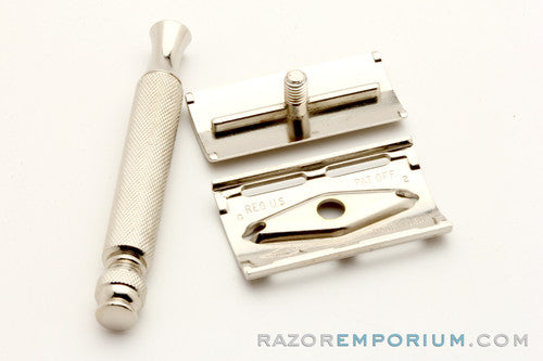 1957 Gillette Ball End Tech DE Razor in Red Box C2