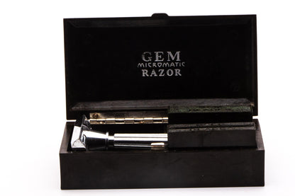 1930s Gem Micromatic Razor Single Edge in Bakelite Case | Original Condition