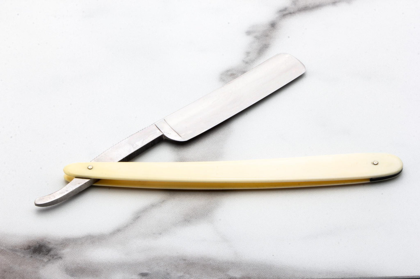 5/8" I-XL Geo. Wostenholm & Sons Classics on Clearance Straight Razor