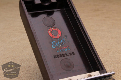 Eclipse Red Ring Double Edge Safety Razor in Case