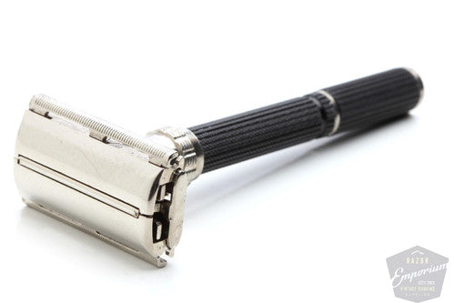 Gillette 1975 Super 109 Adjustable Double Edge Safety Razor