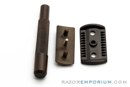 1931 Phillips 'Philite' Plastic Double Edge Safety Razor Set