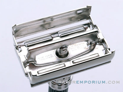 1972 S4 Gillette Super Adjustable 109 Safety Razor