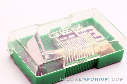 1950's GEM Featherweight Single Edge Razor in Green Case