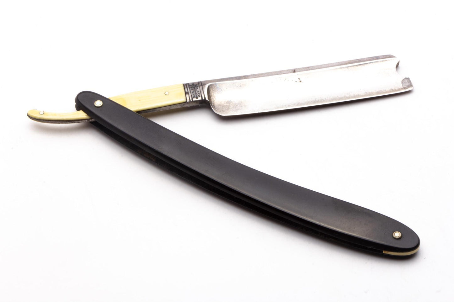 5/8" "Our Best" Hardware Co. Classics on Clearance Straight Razor