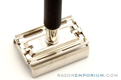 1979 Z4 Gillette Black Handle Super Speed Safety Razor